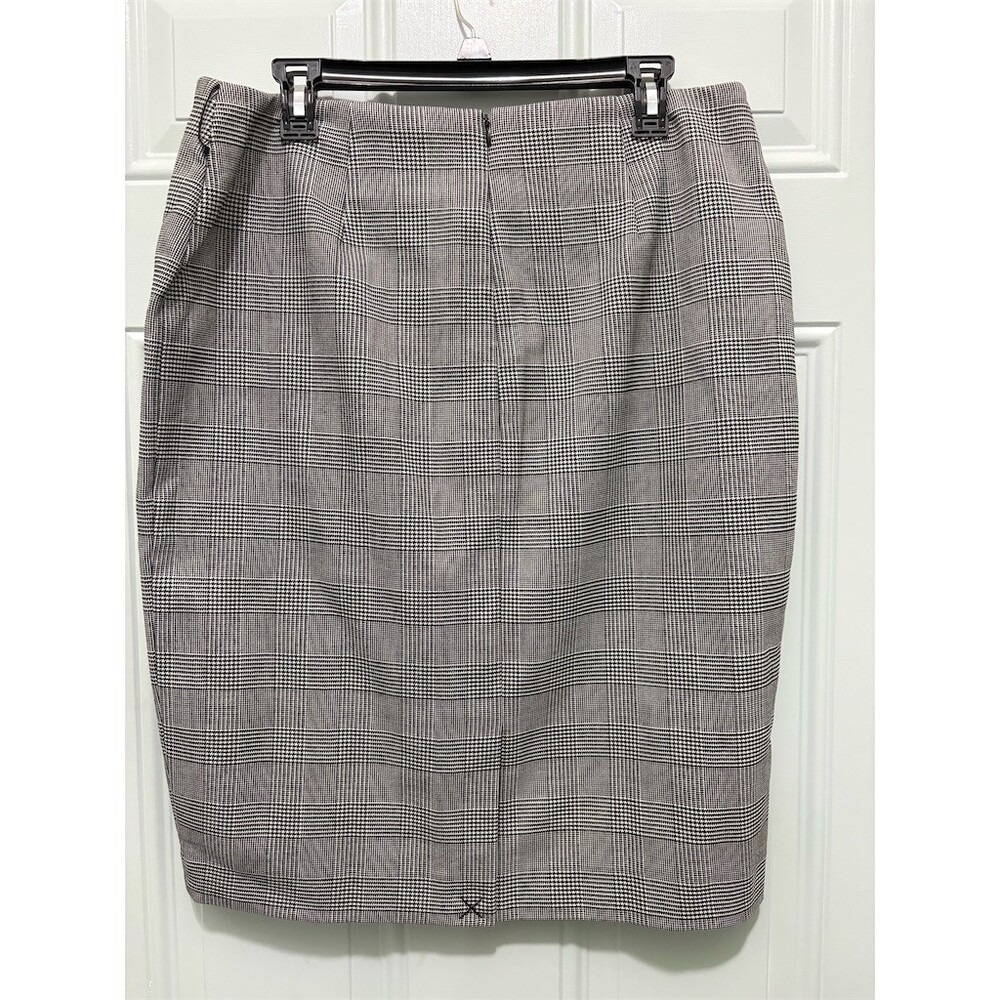 Monroe & Main Skirt Womens Size 14 Black & White Plaid Wrap Pencil Knee - Picture 3 of 9